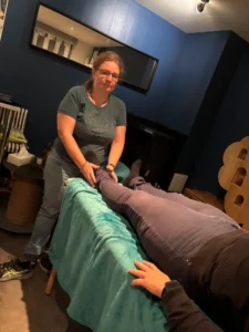 Caroline METIER - Canalisation d'énergie à travers les mains